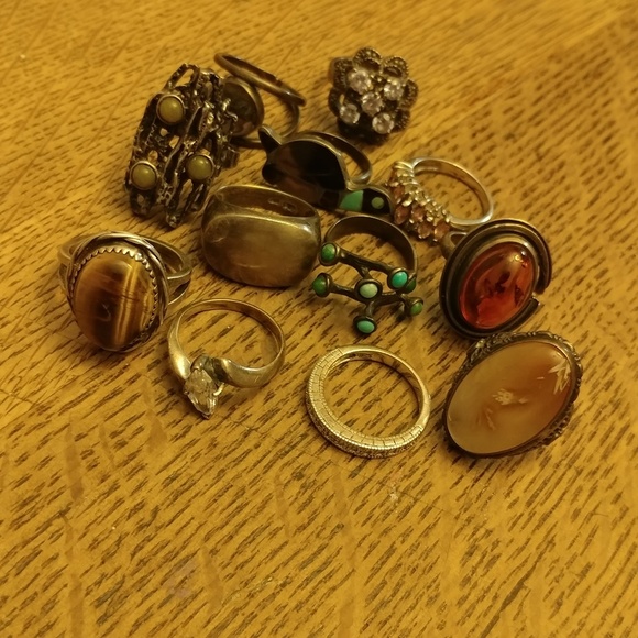 7 Vintage Sterling Rings Sold as a Lot - Picture 3 of 6